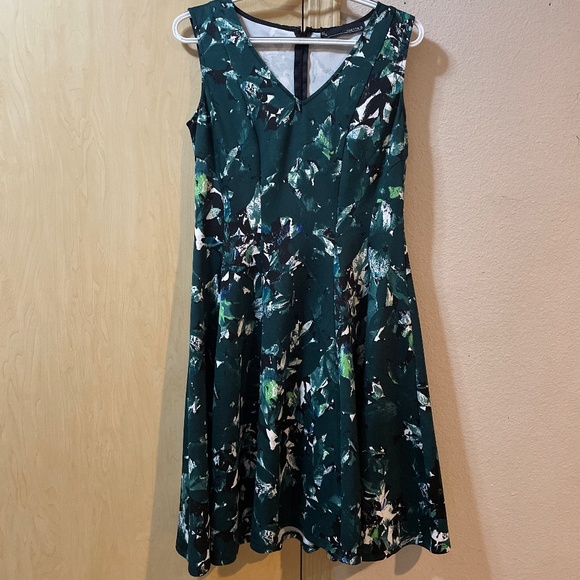 Women Small 4 Beautiful Pine Green Abstract Spring Dress - Picture 1 of 6